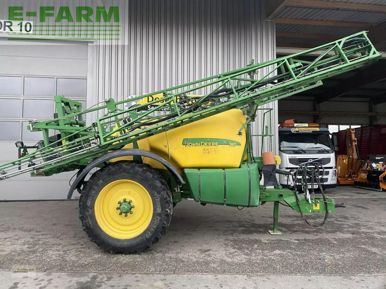 John Deere 740 - 28 m - Prikabinamas purkštuvas: foto 2 John Deere 740 - 28 m - Prikabinamas purkštuvas: foto 2