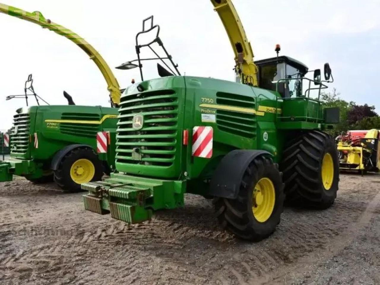 John Deere 7750i prodrive - Pašarų kombainas: foto 5 John Deere 7750i prodrive - Pašarų kombainas: foto 5