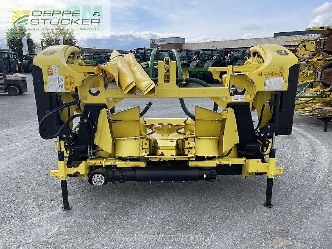 John Deere 8200i mit kemper 345 und kemper 639 - Pašarų kombainas: foto 5 John Deere 8200i mit kemper 345 und kemper 639 - Pašarų kombainas: foto 5