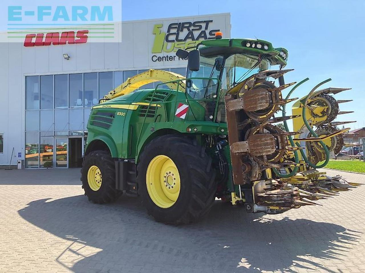 John Deere 8300 - Pašarų kombainas: foto 1 John Deere 8300 - Pašarų kombainas: foto 1