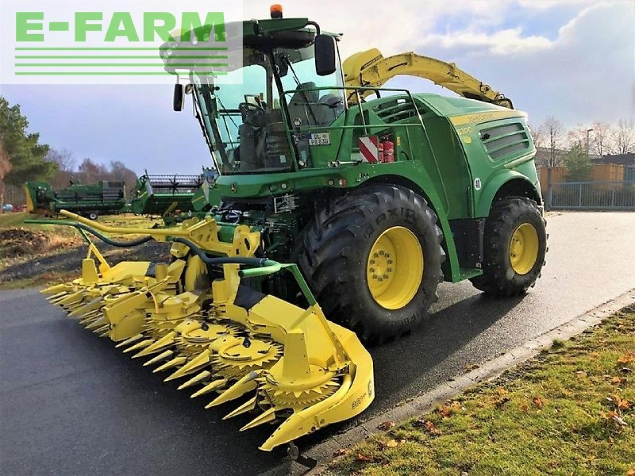John Deere 8300i mit kemper 360plus & pu 639 - Pašarų kombainas: foto 1 John Deere 8300i mit kemper 360plus & pu 639 - Pašarų kombainas: foto 1
