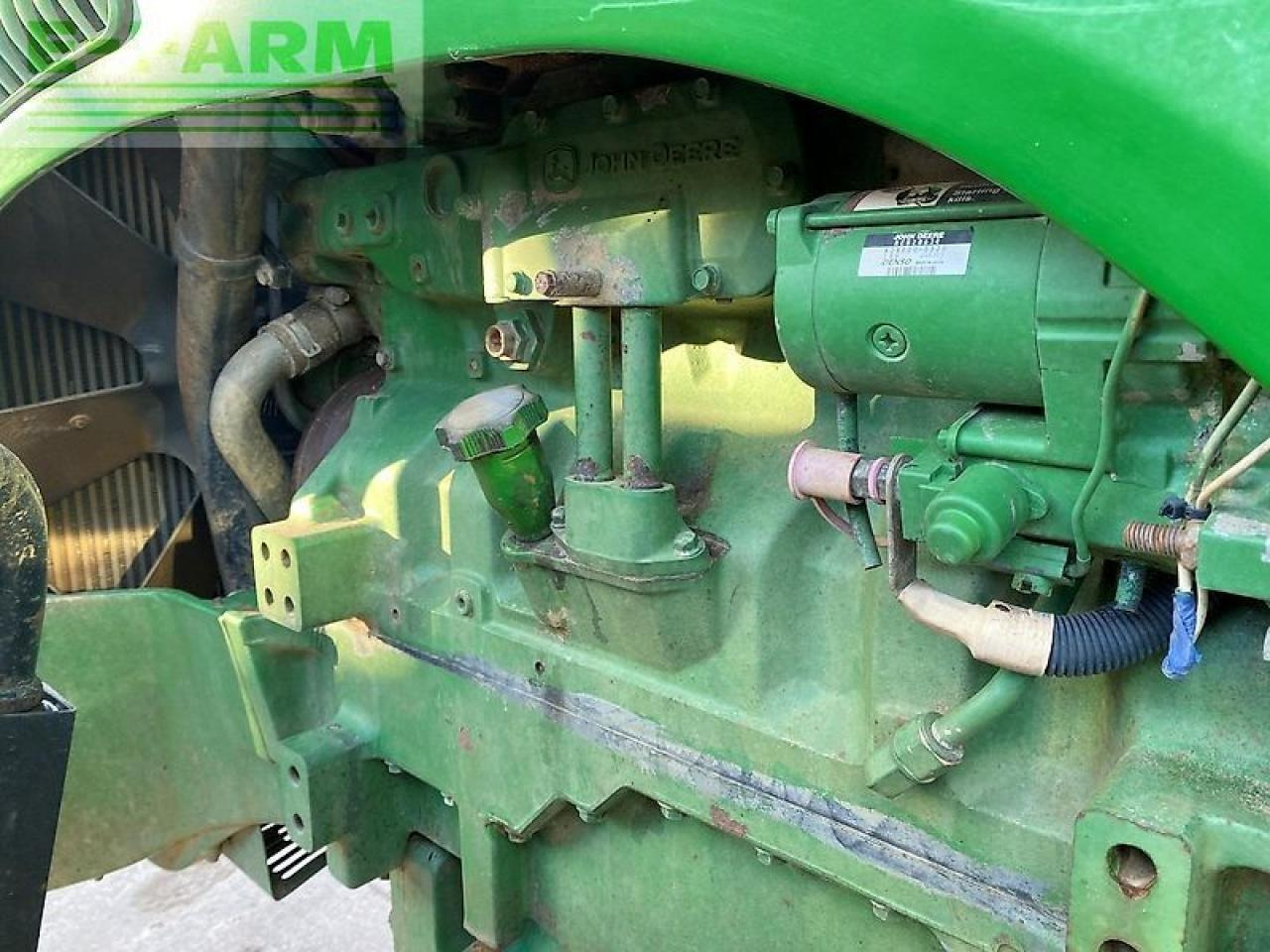 Traktorius John Deere 8320: foto 23