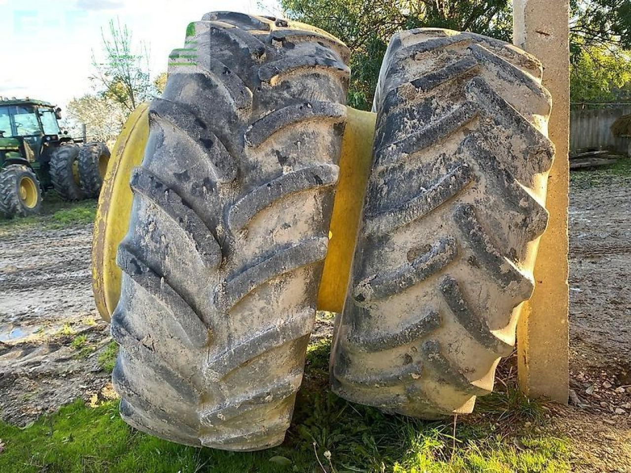 Traktorius John Deere 8320: foto 38