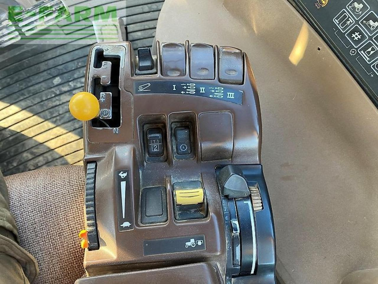 Traktorius John Deere 8320: foto 33