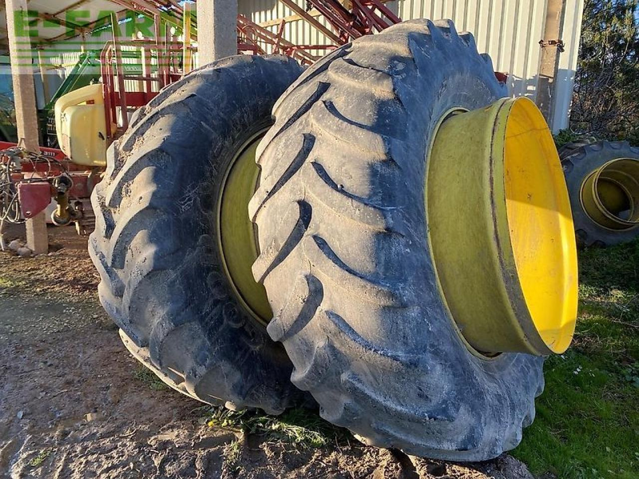 Traktorius John Deere 8320: foto 37