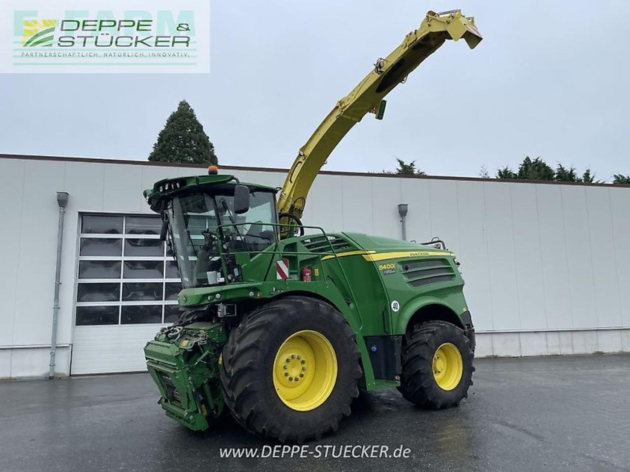 John Deere 8400i mit kemper 375 - Pašarų kombainas: foto 1 John Deere 8400i mit kemper 375 - Pašarų kombainas: foto 1