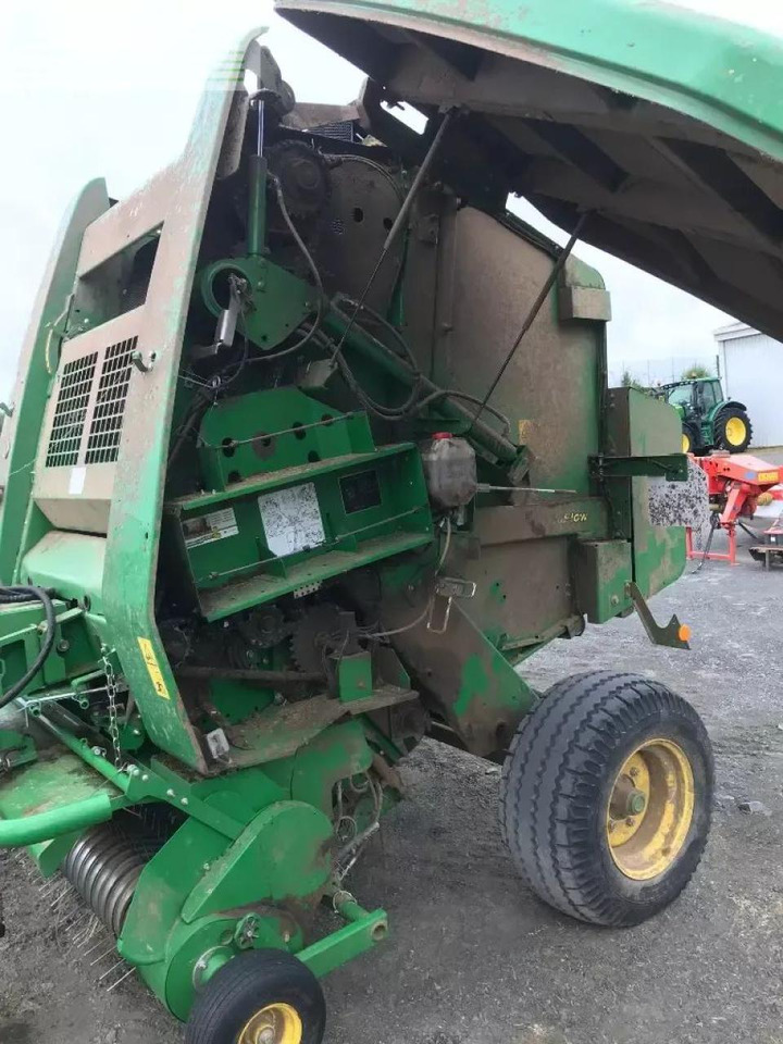 John Deere 854 rotoflow - Stačiakampių ryšulių presas: foto 5 John Deere 854 rotoflow - Stačiakampių ryšulių presas: foto 5