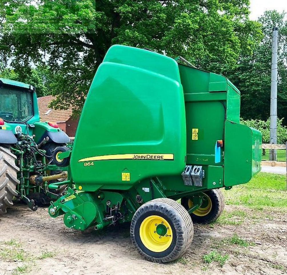 John Deere 864 premium maxicut - Stačiakampių ryšulių presas: foto 2 John Deere 864 premium maxicut - Stačiakampių ryšulių presas: foto 2