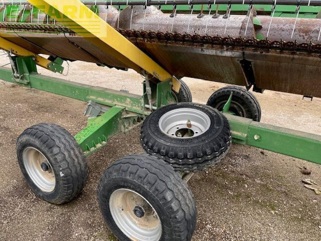 Derliaus nuėmimo kombainas John Deere T670: foto 8
