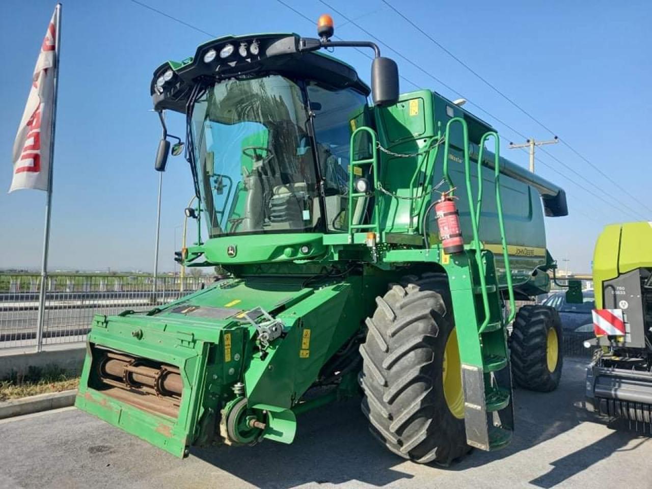 John Deere W650 - Derliaus nuėmimo kombainas: foto 2 John Deere W650 - Derliaus nuėmimo kombainas: foto 2