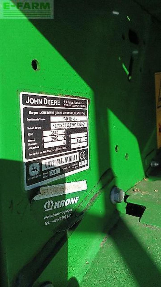 John Deere f441 m - Stačiakampių ryšulių presas: foto 5 John Deere f441 m - Stačiakampių ryšulių presas: foto 5