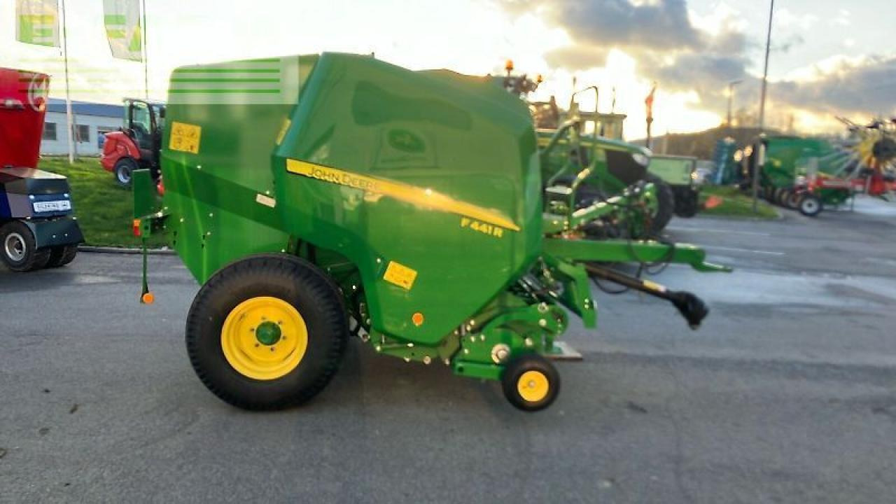 John Deere f441r hc 25 - Stačiakampių ryšulių presas: foto 5 John Deere f441r hc 25 - Stačiakampių ryšulių presas: foto 5