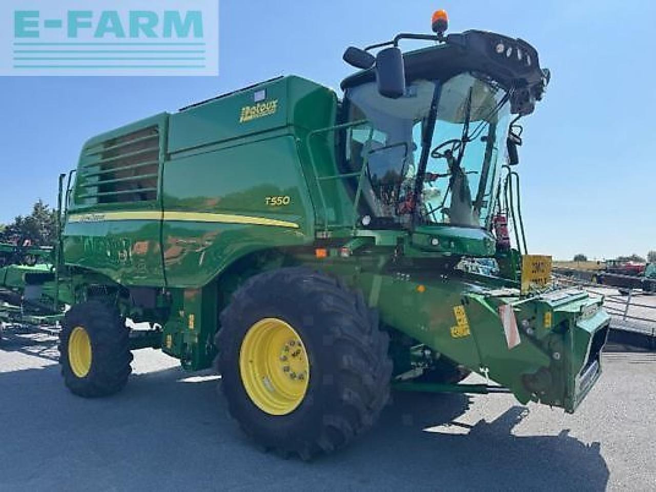 John Deere t550 - Derliaus nuėmimo kombainas: foto 3 John Deere t550 - Derliaus nuėmimo kombainas: foto 3