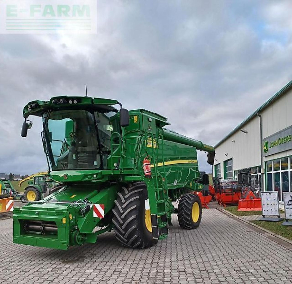 John Deere t550 hm - Derliaus nuėmimo kombainas: foto 1 John Deere t550 hm - Derliaus nuėmimo kombainas: foto 1