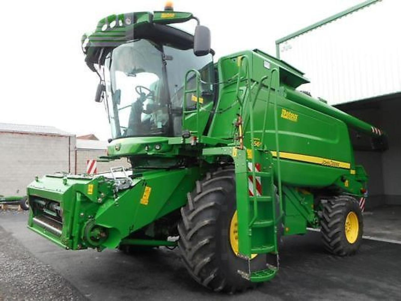 John Deere t660 - Derliaus nuėmimo kombainas: foto 1 John Deere t660 - Derliaus nuėmimo kombainas: foto 1