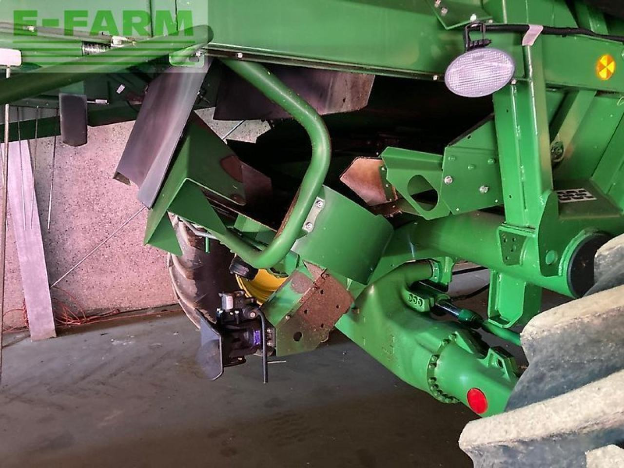 Derliaus nuėmimo kombainas John Deere t660hm: foto 10