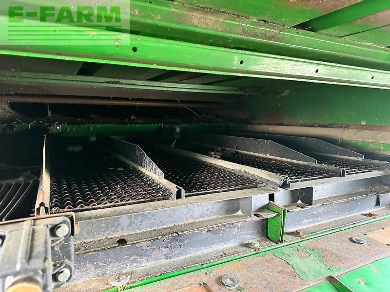 Derliaus nuėmimo kombainas John Deere t670: foto 14