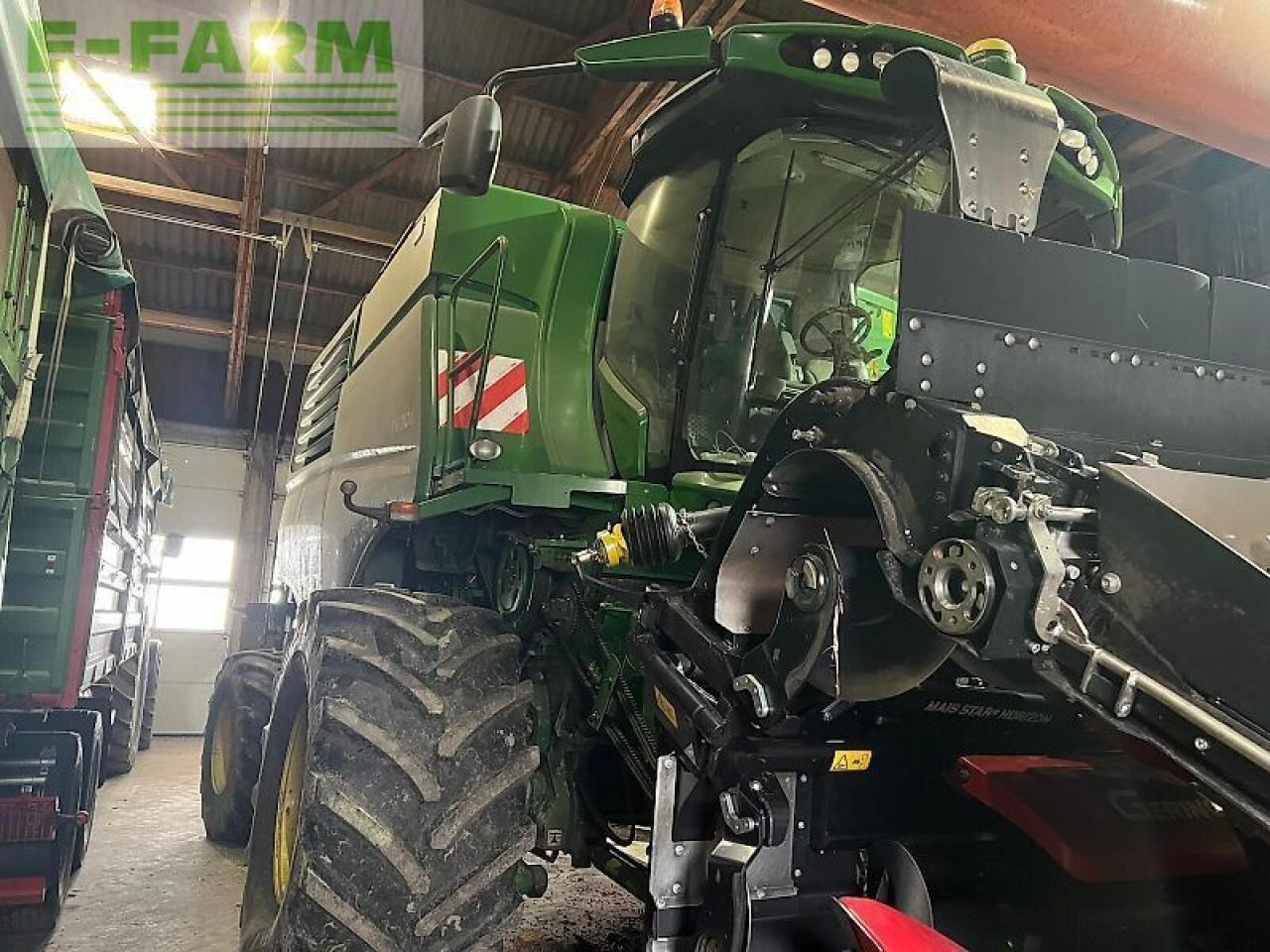John Deere t670 - Derliaus nuėmimo kombainas: foto 2 John Deere t670 - Derliaus nuėmimo kombainas: foto 2