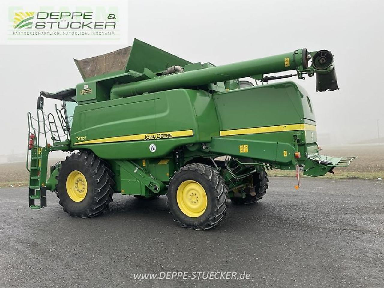 Derliaus nuėmimo kombainas John Deere t670 mit 622r: foto 16 Derliaus nuėmimo kombainas John Deere t670 mit 622r: foto 16