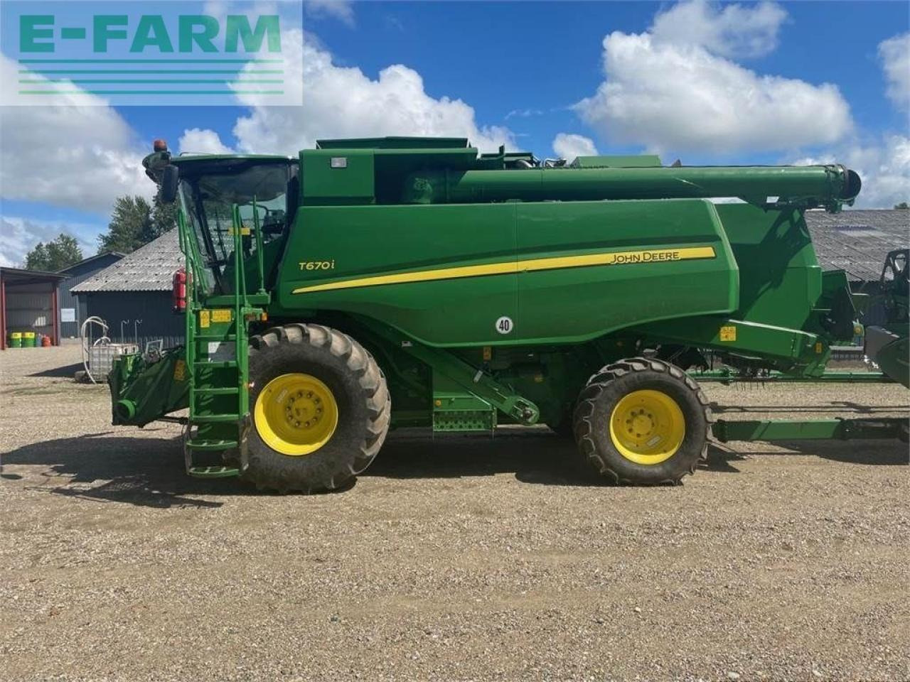 John Deere t670i - Derliaus nuėmimo kombainas: foto 2 John Deere t670i - Derliaus nuėmimo kombainas: foto 2