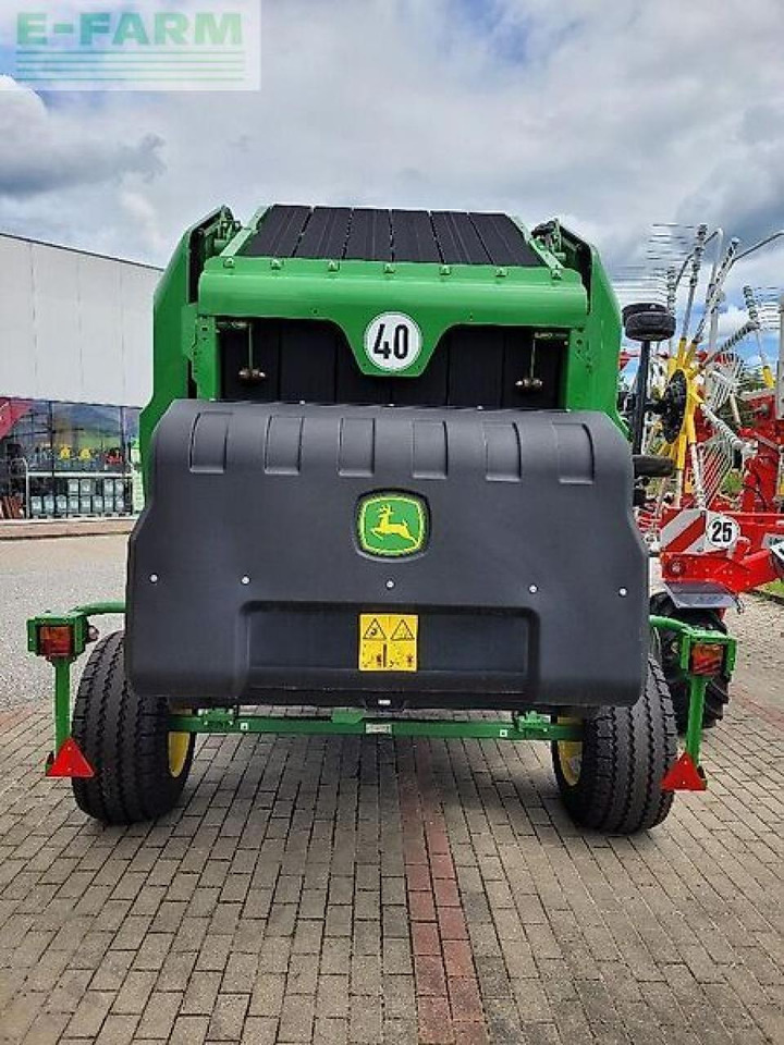 John Deere v451m - Stačiakampių ryšulių presas: foto 4 John Deere v451m - Stačiakampių ryšulių presas: foto 4