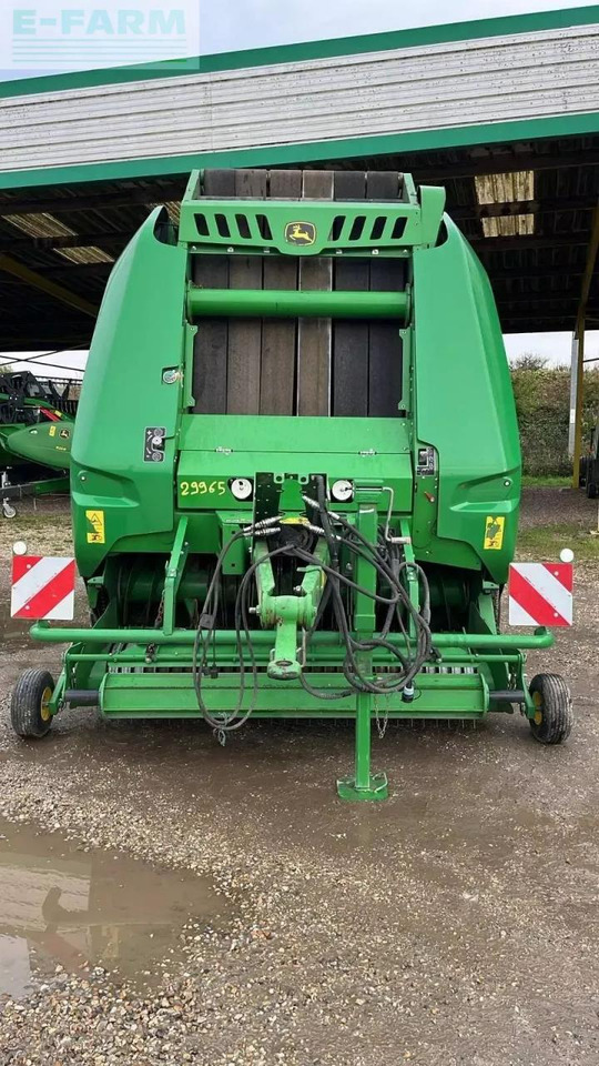 John Deere v461 m - Stačiakampių ryšulių presas: foto 1 John Deere v461 m - Stačiakampių ryšulių presas: foto 1