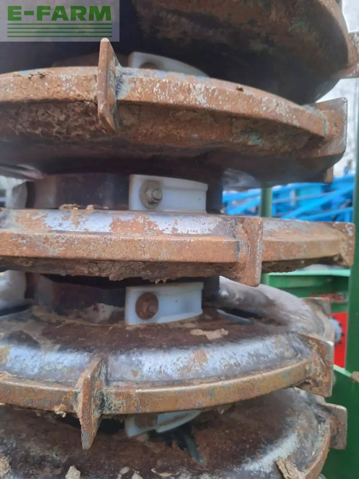 Kerner x3 - Kultivatorius: foto 4 Kerner x3 - Kultivatorius: foto 4