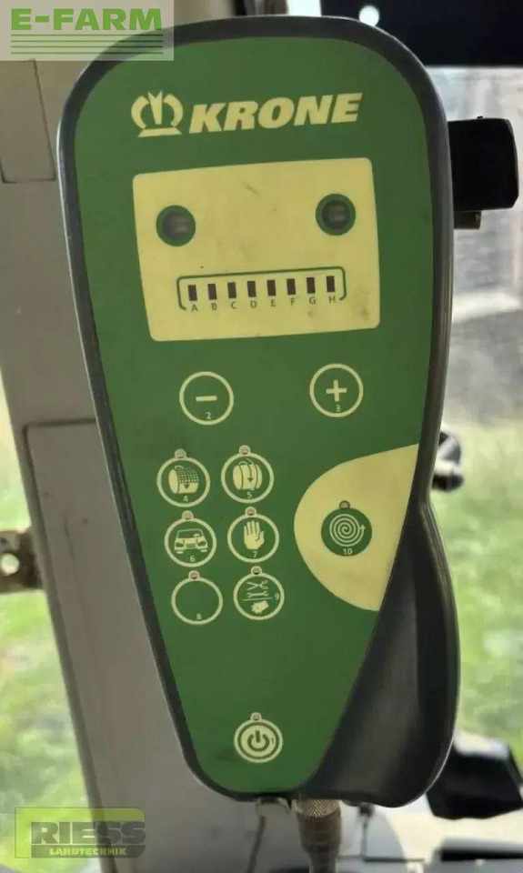 Krone comprima f 125 xc - Stačiakampių ryšulių presas: foto 4 Krone comprima f 125 xc - Stačiakampių ryšulių presas: foto 4