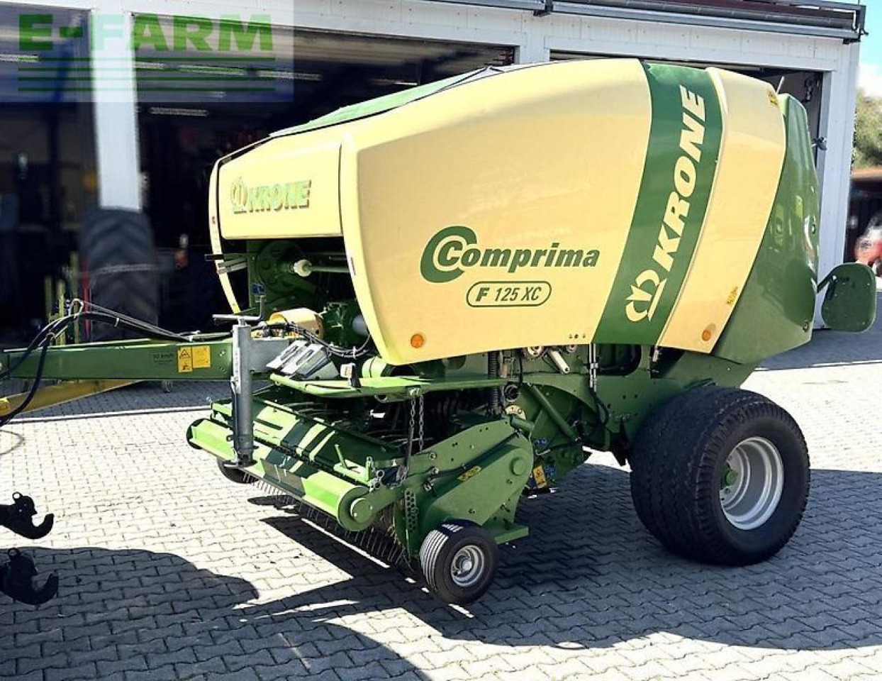 Krone comprima f 125 xc - Stačiakampių ryšulių presas: foto 1 Krone comprima f 125 xc - Stačiakampių ryšulių presas: foto 1