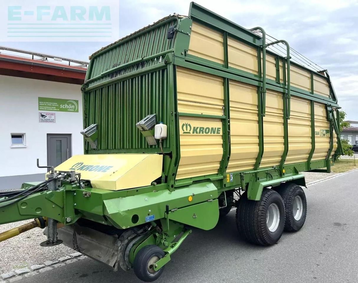 Krone titan 6/48 gl all in - ein großer schwingen-ladewagen mit druckluftbremse - Priekaba rinktuvė: foto 1 Krone titan 6/48 gl all in - ein großer schwingen-ladewagen mit druckluftbremse - Priekaba rinktuvė: foto 1