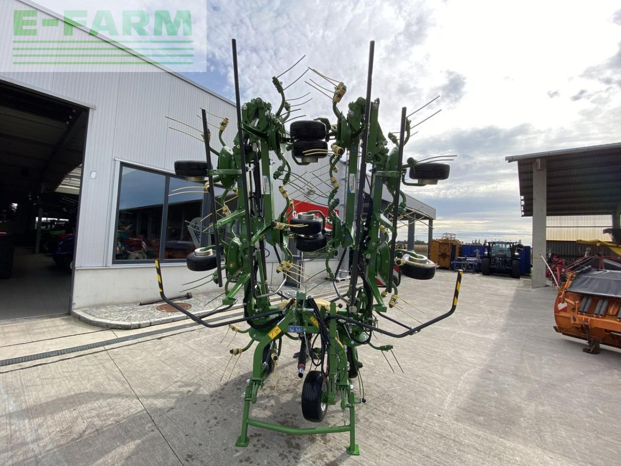 Krone vendro 1120 kw 103-25 - Šieno grėblys/ Vartytuvas: foto 2 Krone vendro 1120 kw 103-25 - Šieno grėblys/ Vartytuvas: foto 2