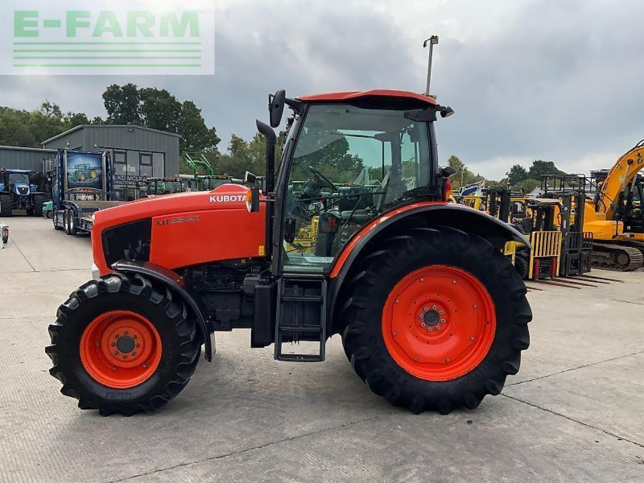Kubota m135 gx tractor (st24279) - Traktorius: foto 5 Kubota m135 gx tractor (st24279) - Traktorius: foto 5