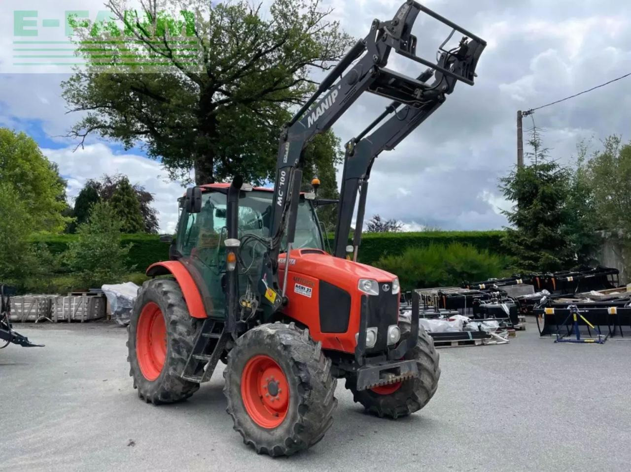 Kubota tracteur agricole m110gx kubota - Traktorius: foto 1 Kubota tracteur agricole m110gx kubota - Traktorius: foto 1