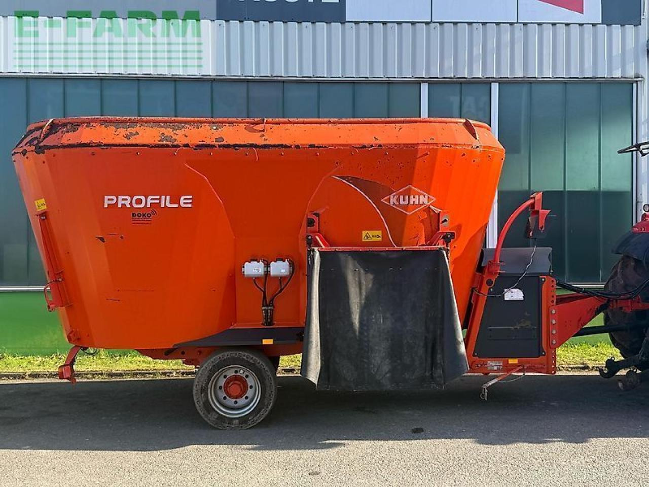 Kuhn futtermischwagen 1670 - Gyvulininkystės įranga: foto 2 Kuhn futtermischwagen 1670 - Gyvulininkystės įranga: foto 2