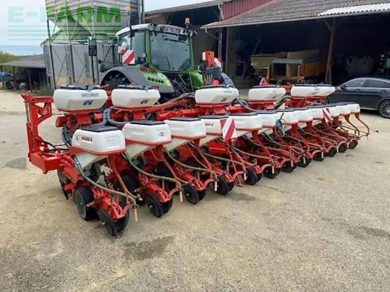 Kuhn maxima 2 - Tikslaus išsėjimo sėjamoji: foto 1 Kuhn maxima 2 - Tikslaus išsėjimo sėjamoji: foto 1