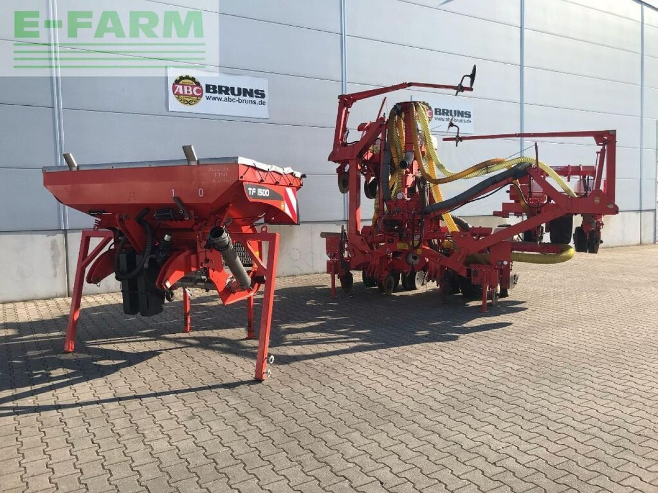 Kuhn maxima 2 - Tikslaus išsėjimo sėjamoji: foto 1 Kuhn maxima 2 - Tikslaus išsėjimo sėjamoji: foto 1