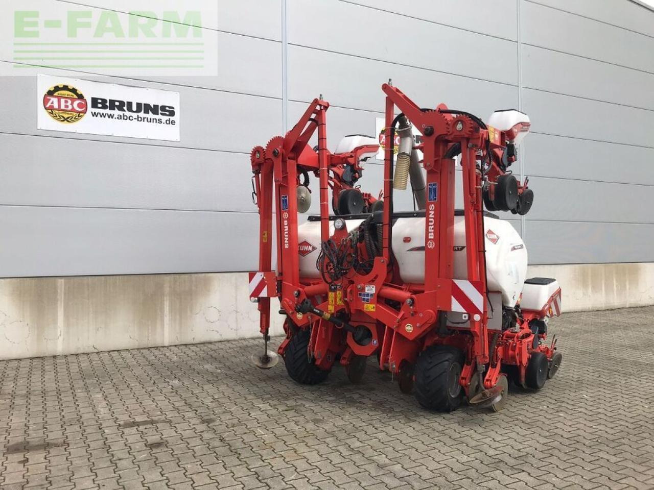 Kuhn maxima 3 rt - Tikslaus išsėjimo sėjamoji: foto 1 Kuhn maxima 3 rt - Tikslaus išsėjimo sėjamoji: foto 1