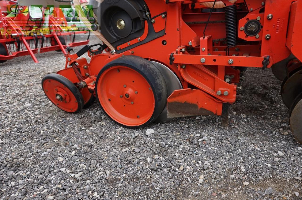 Kuhn maxima gt 6rhg - Tikslaus išsėjimo sėjamoji: foto 5 Kuhn maxima gt 6rhg - Tikslaus išsėjimo sėjamoji: foto 5