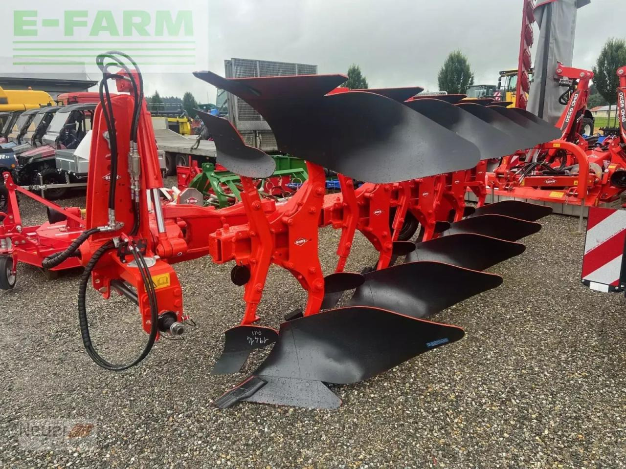 Kuhn multi master 123 5-schar - Plūgas: foto 1 Kuhn multi master 123 5-schar - Plūgas: foto 1