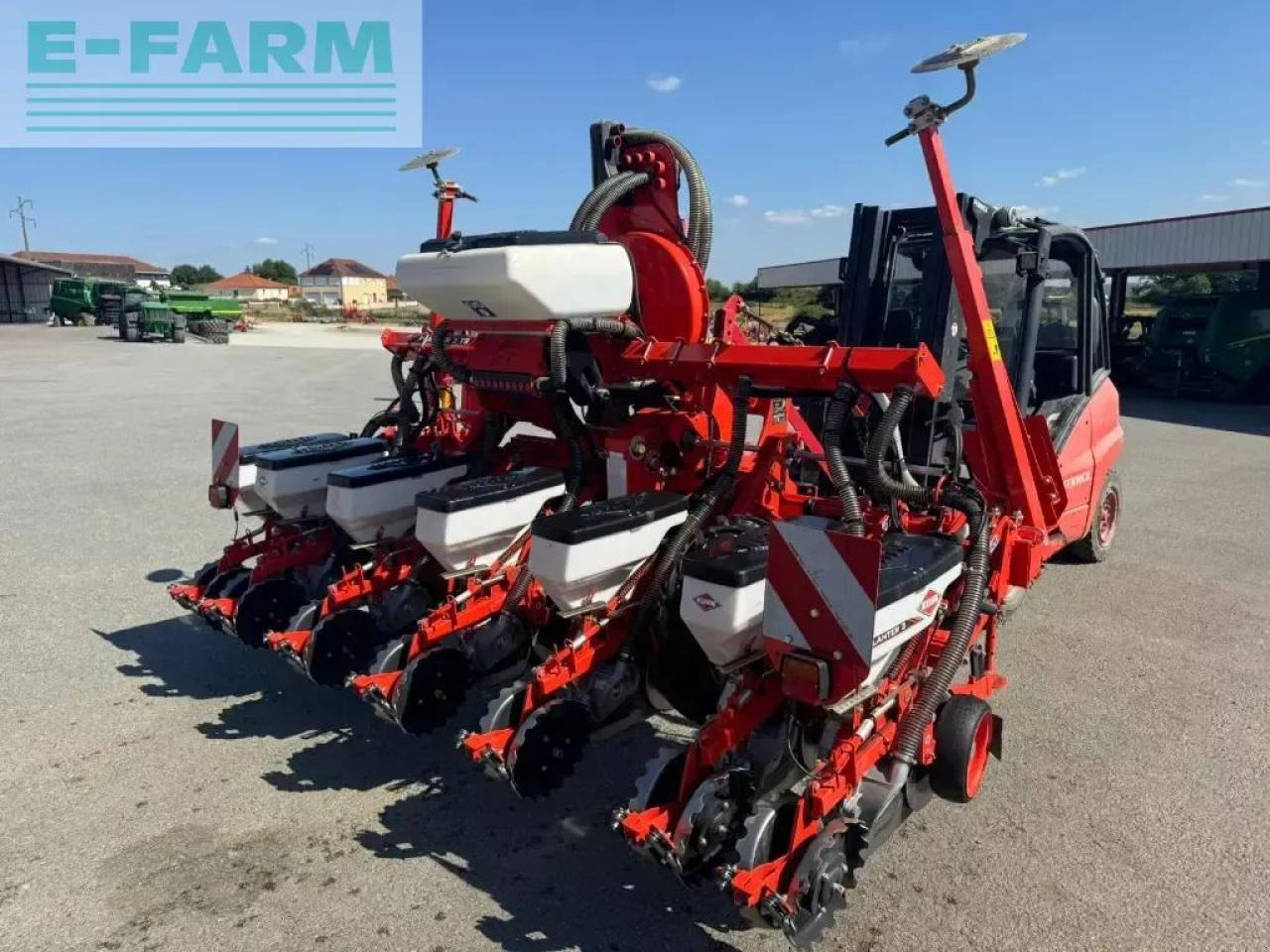 Kuhn planter 3 ts - Tikslaus išsėjimo sėjamoji: foto 1 Kuhn planter 3 ts - Tikslaus išsėjimo sėjamoji: foto 1
