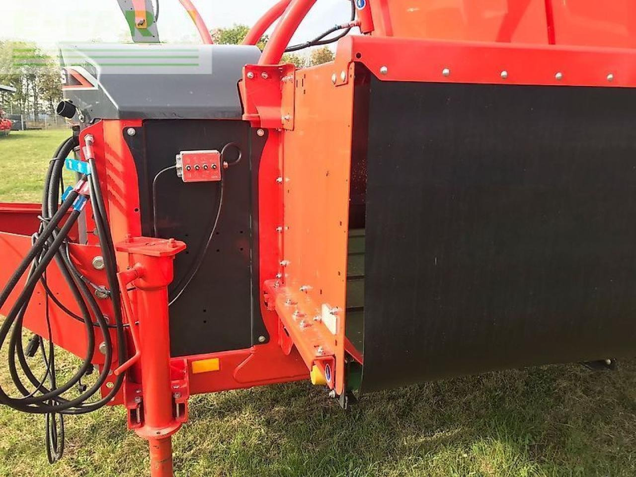 Kuhn profile 14.2 cs compact - Gyvulininkystės įranga: foto 5 Kuhn profile 14.2 cs compact - Gyvulininkystės įranga: foto 5