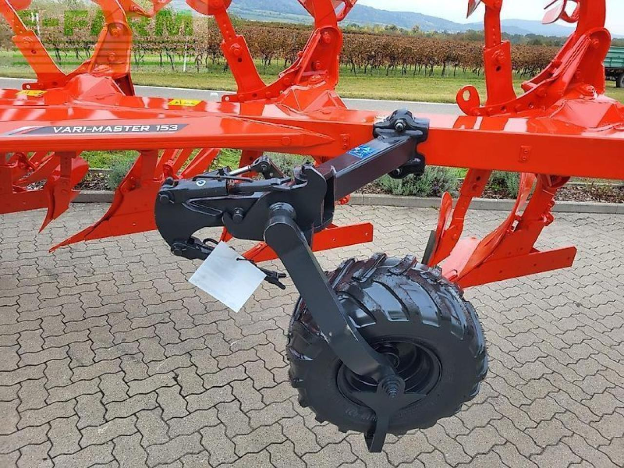 Kuhn vari-master 153 4e+1 - Plūgas: foto 5 Kuhn vari-master 153 4e+1 - Plūgas: foto 5