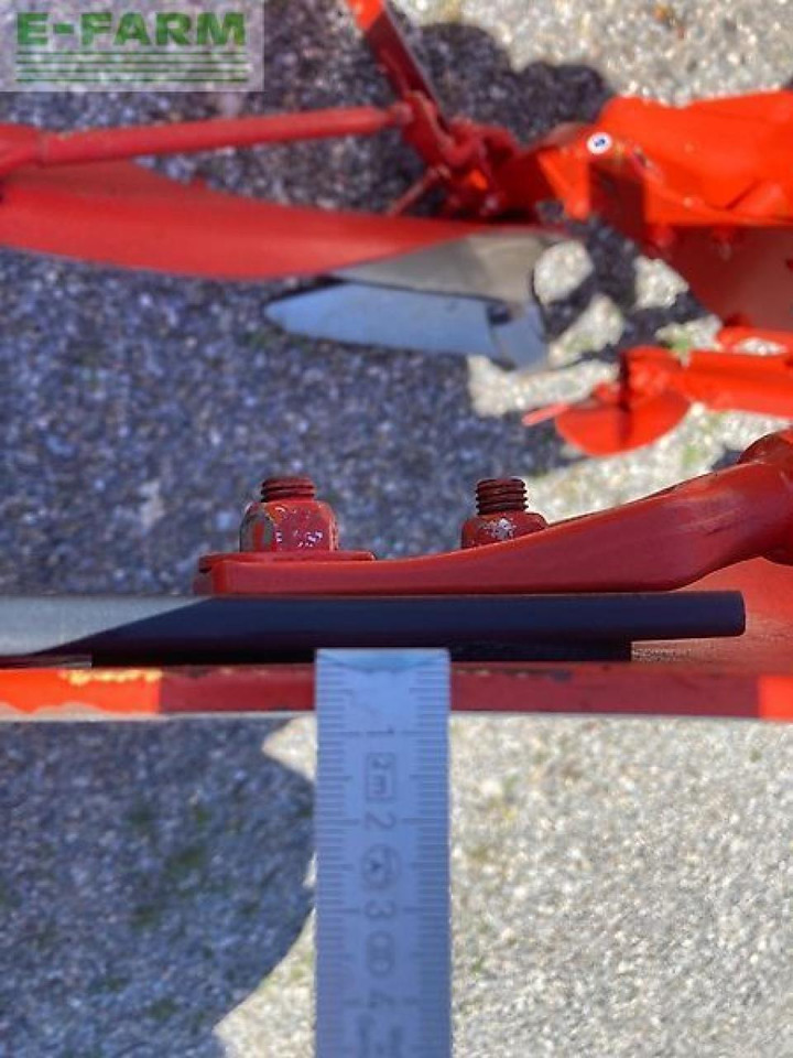 Kuhn vari-master 153 5e/6t96 - Plūgas: foto 5 Kuhn vari-master 153 5e/6t96 - Plūgas: foto 5