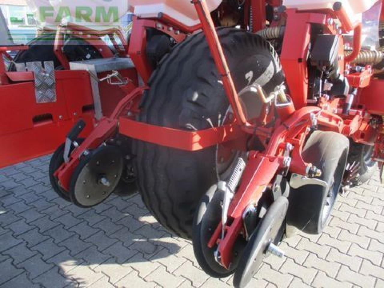 Kverneland optima tf profi sx - Tikslaus išsėjimo sėjamoji: foto 5 Kverneland optima tf profi sx - Tikslaus išsėjimo sėjamoji: foto 5
