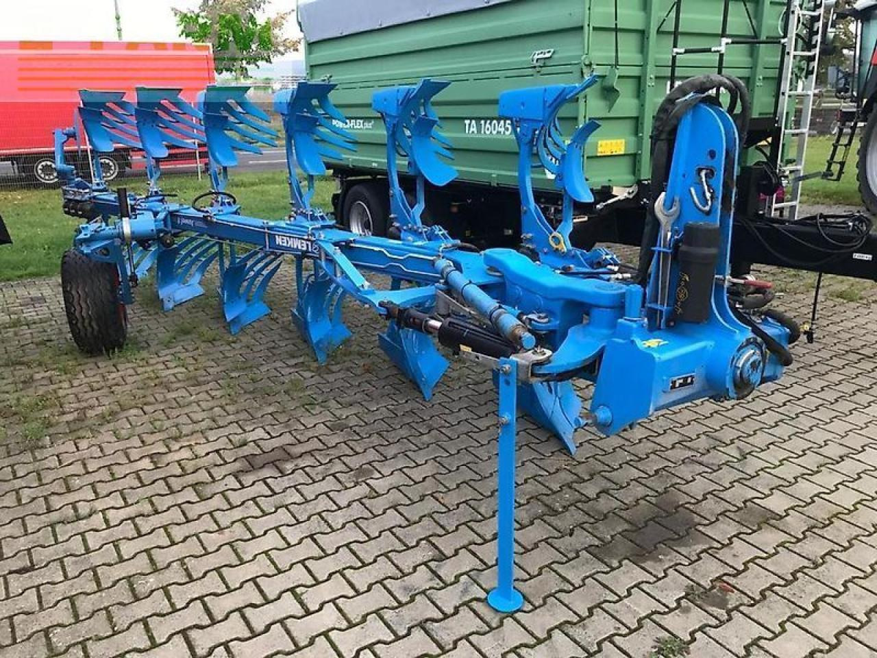 Lemken juwel 8m - Plūgas: foto 1 Lemken juwel 8m - Plūgas: foto 1