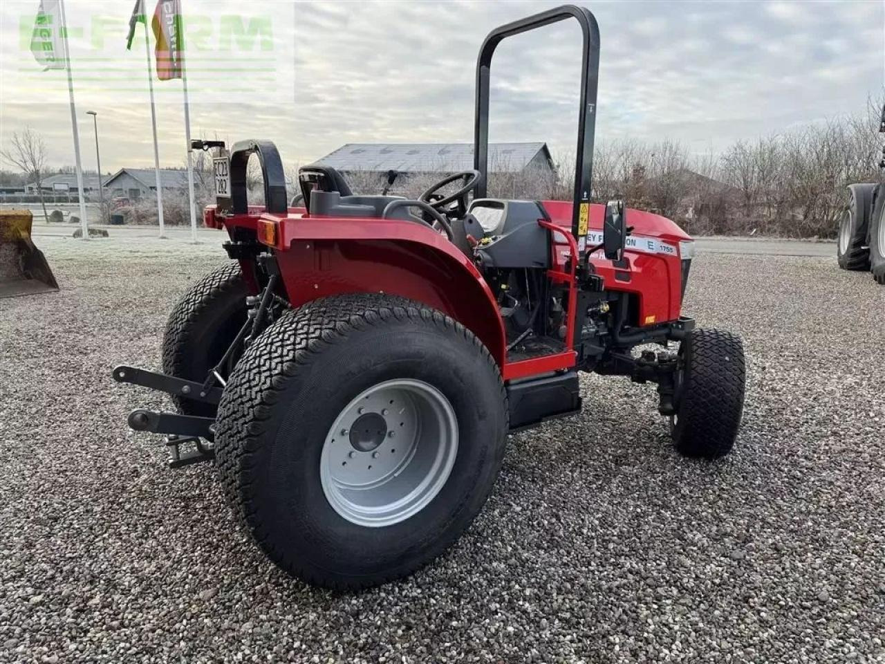 Massey Ferguson 1755 e - Traktorius: foto 5 Massey Ferguson 1755 e - Traktorius: foto 5