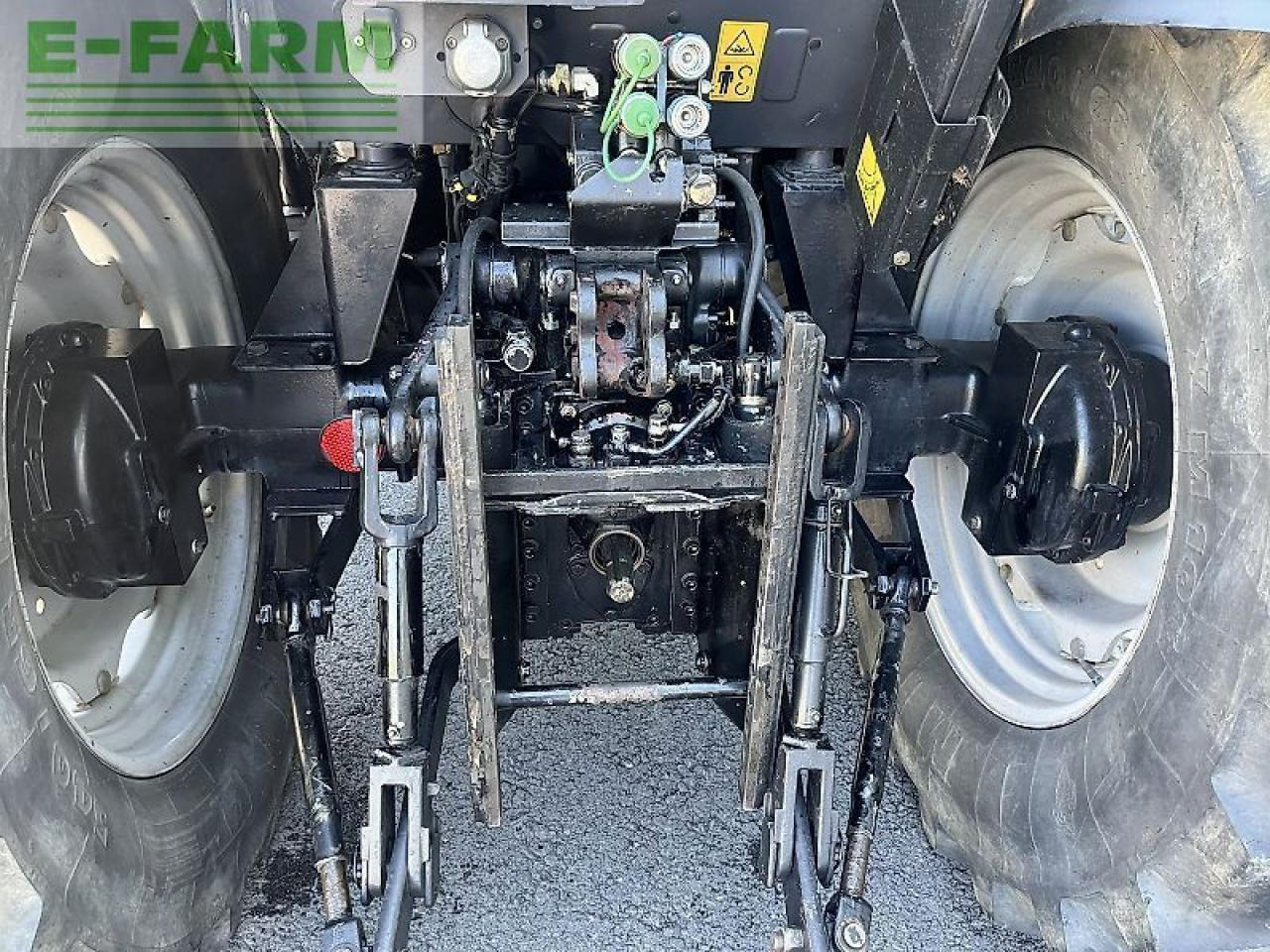 Massey Ferguson 2435 - Traktorius: foto 5 Massey Ferguson 2435 - Traktorius: foto 5