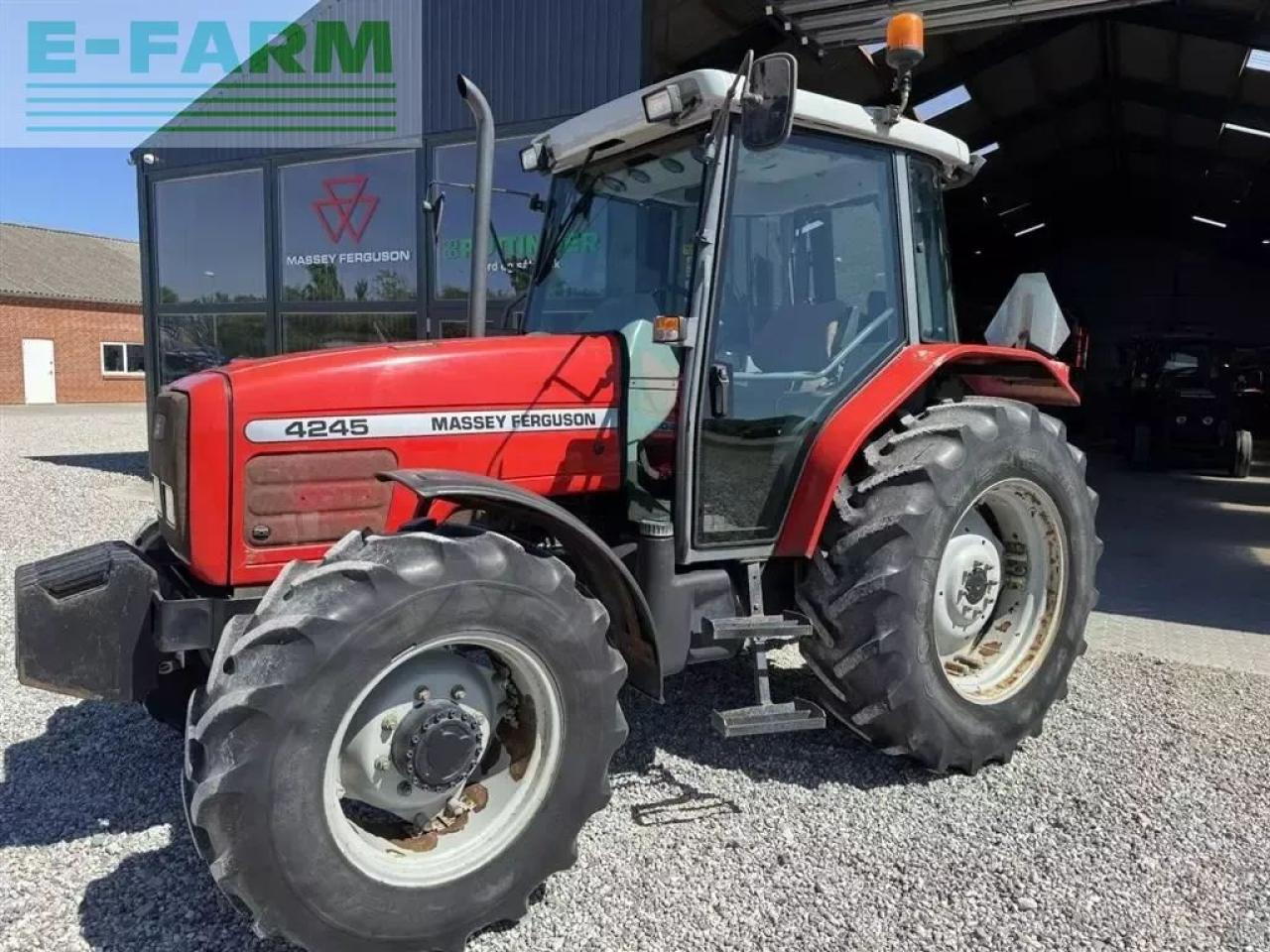 Massey Ferguson 4245 - Traktorius: foto 4 Massey Ferguson 4245 - Traktorius: foto 4