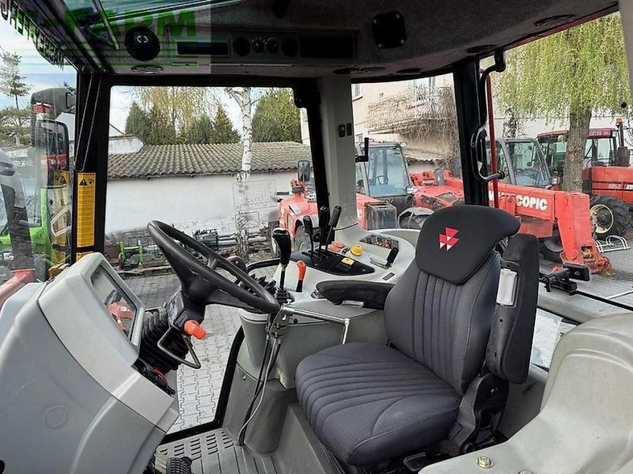 Traktorius Massey Ferguson 5455 + faucheux prestige 120: foto 10 Traktorius Massey Ferguson 5455 + faucheux prestige 120: foto 10