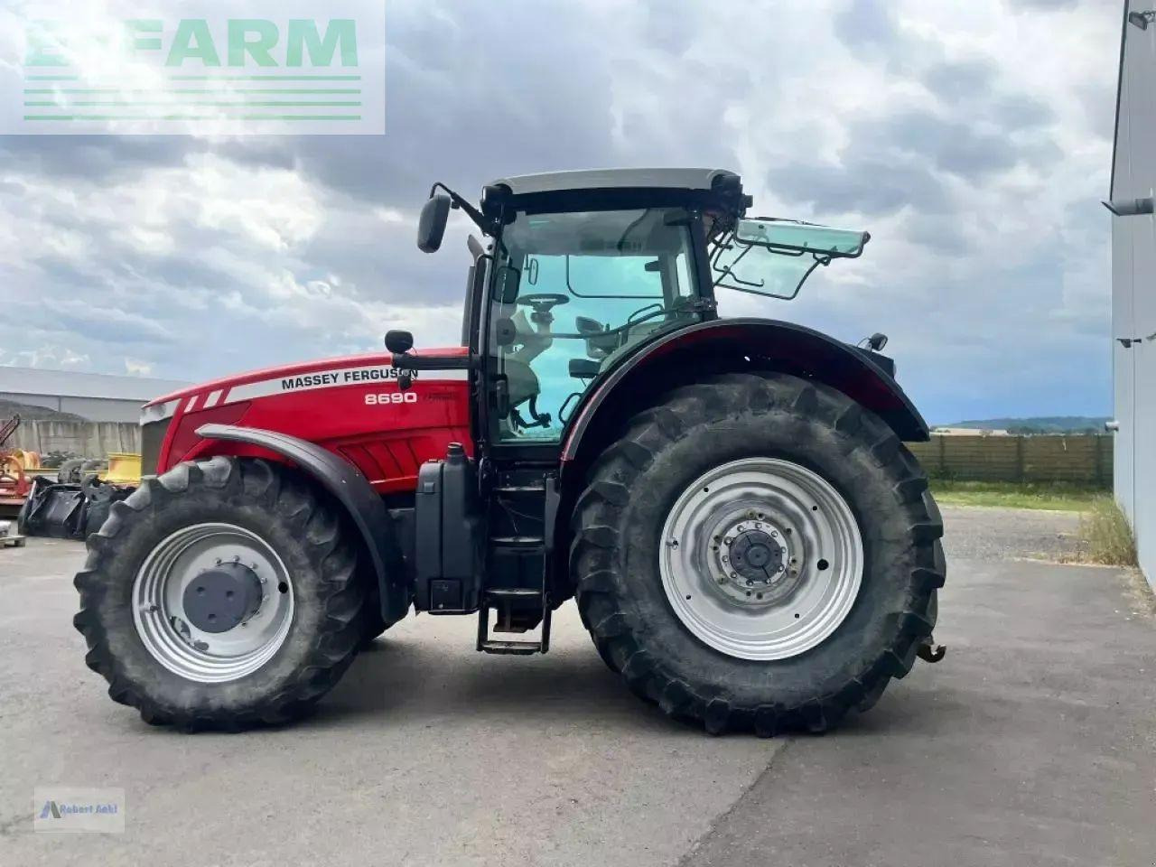 Massey Ferguson 8690 - Traktorius: foto 5 Massey Ferguson 8690 - Traktorius: foto 5